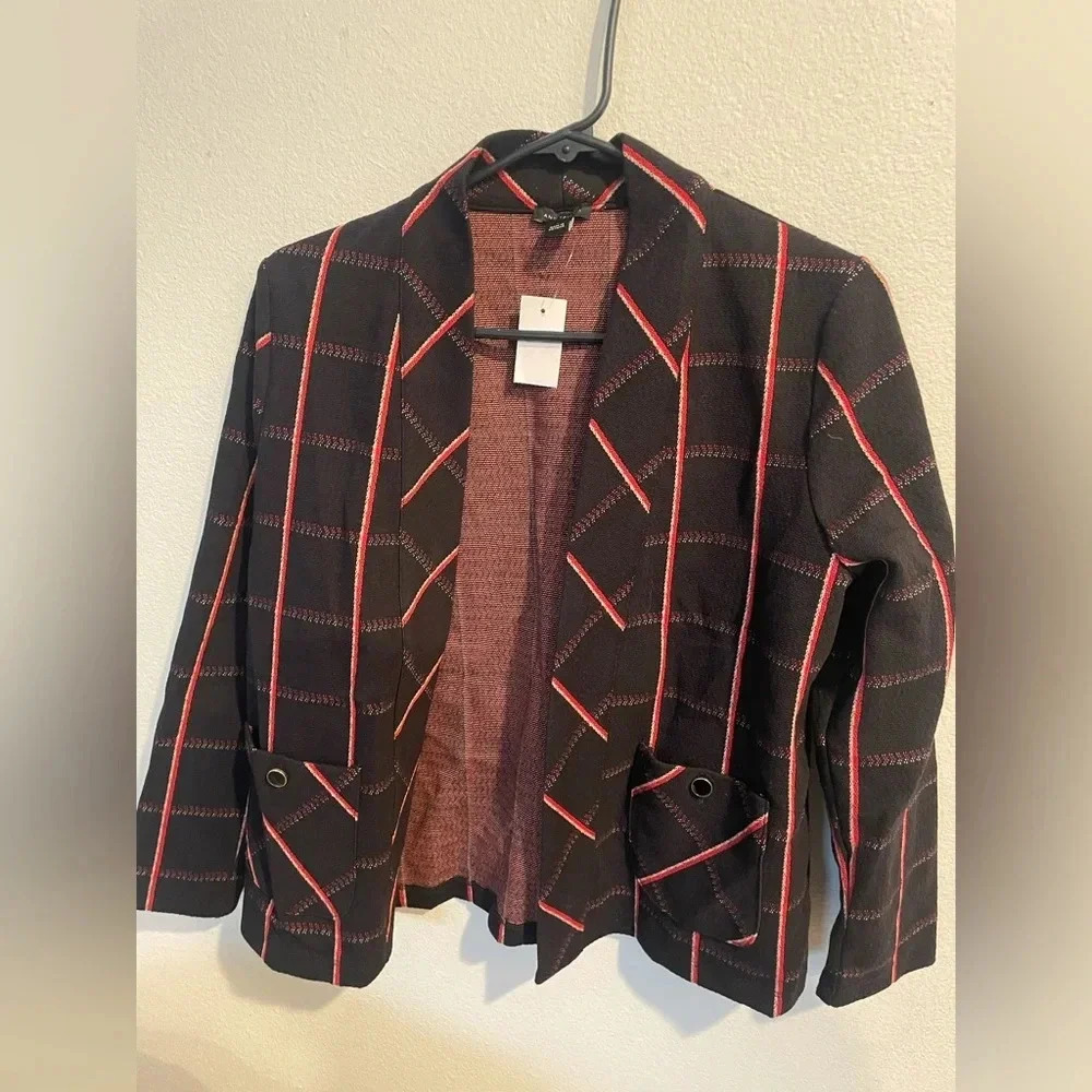 NWT Ann Taylor crop blazer with red detail‎ size Small